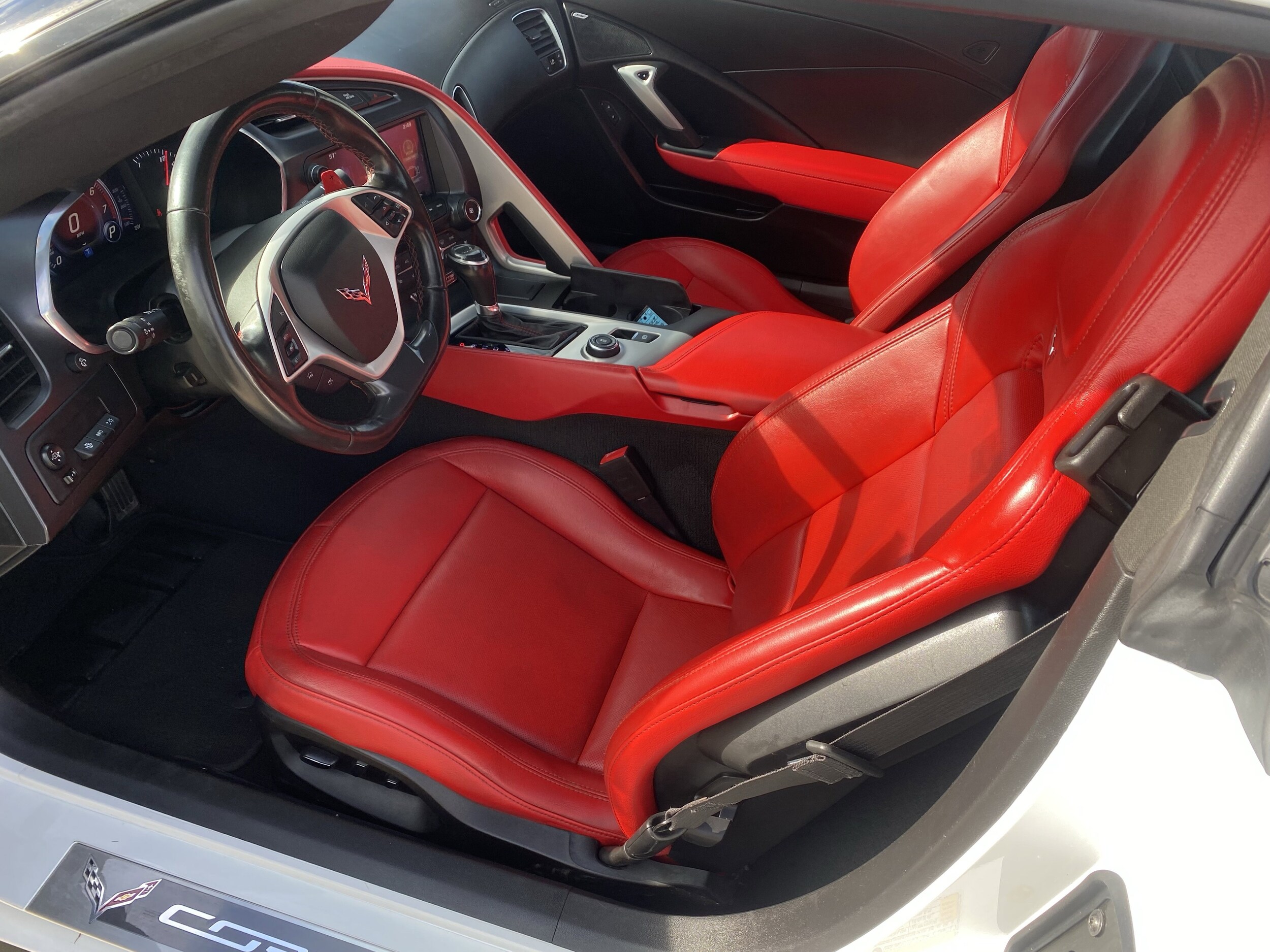 2019 Chevrolet Corvette 2LT Coupe photo 2