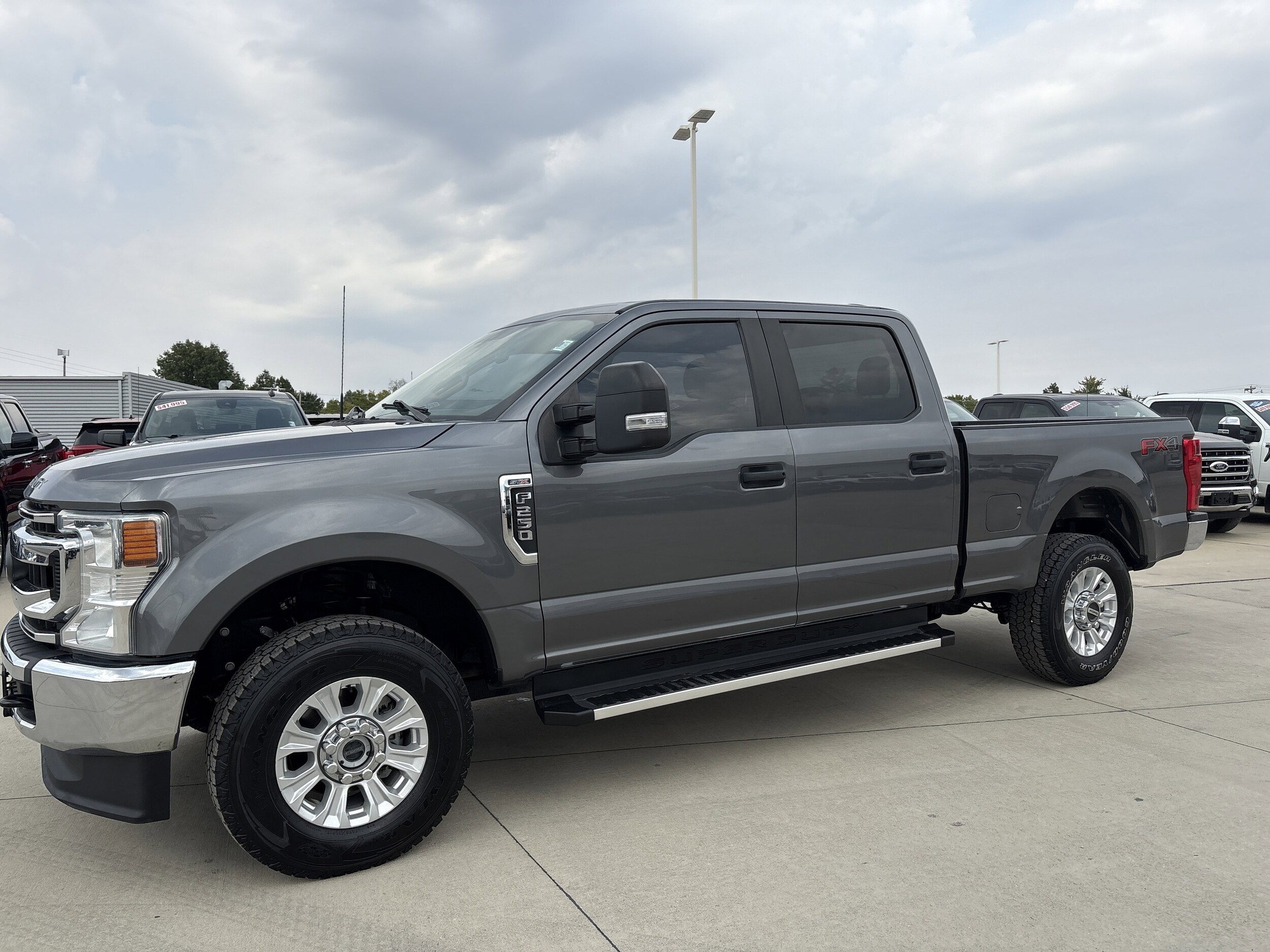 2022 Ford F-250 XL photo 2