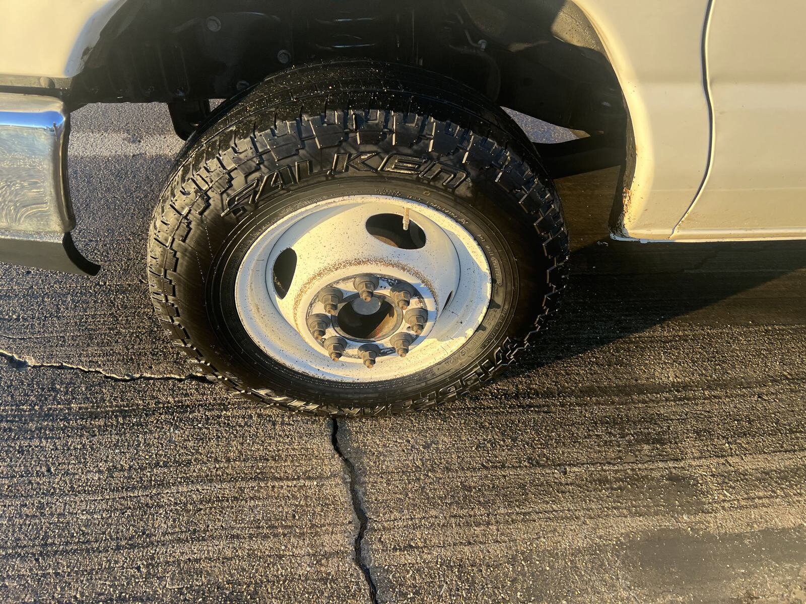 2015 Ford E-350 photo 2