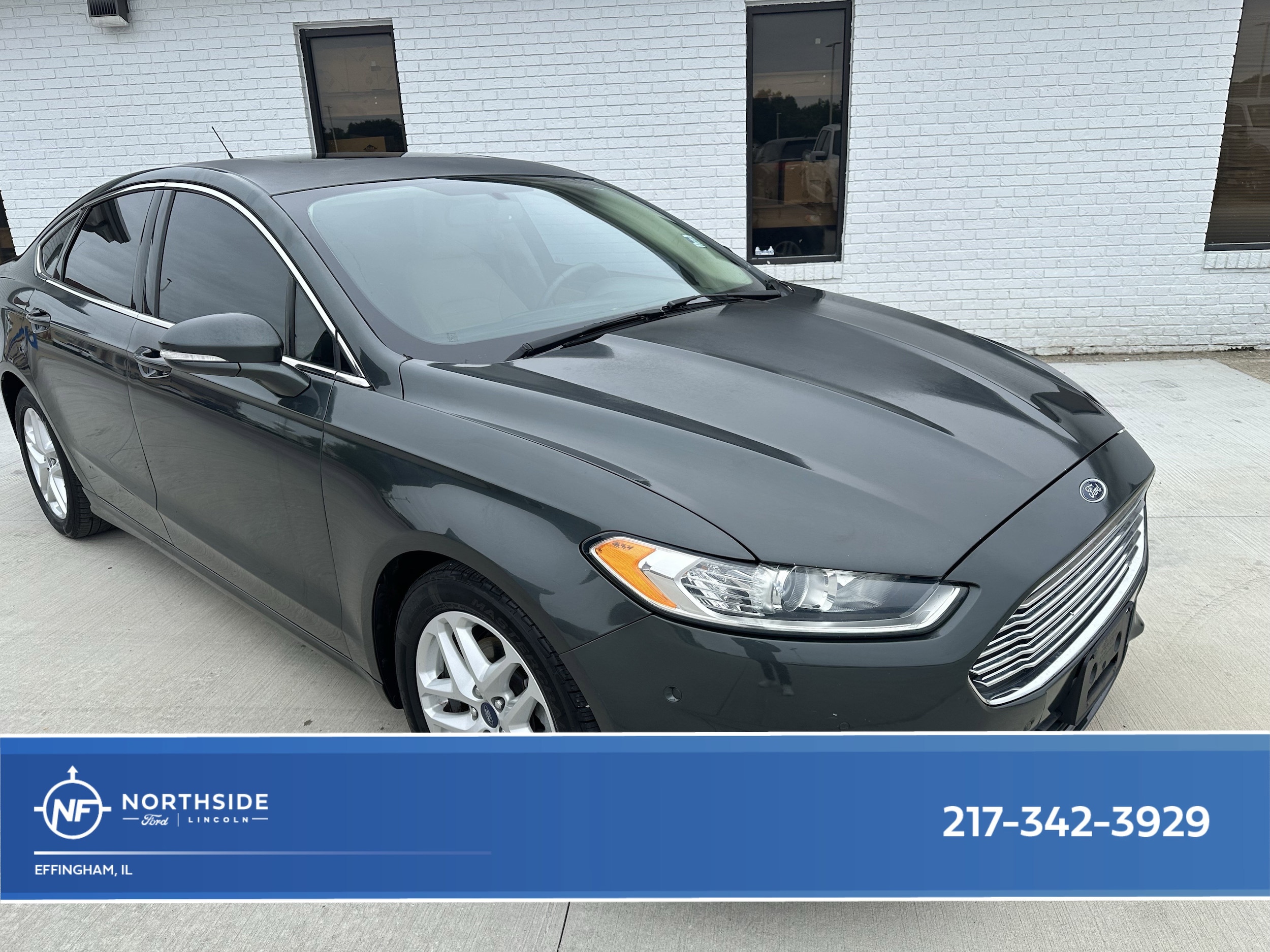 2015 Ford Fusion SE FWD's photo