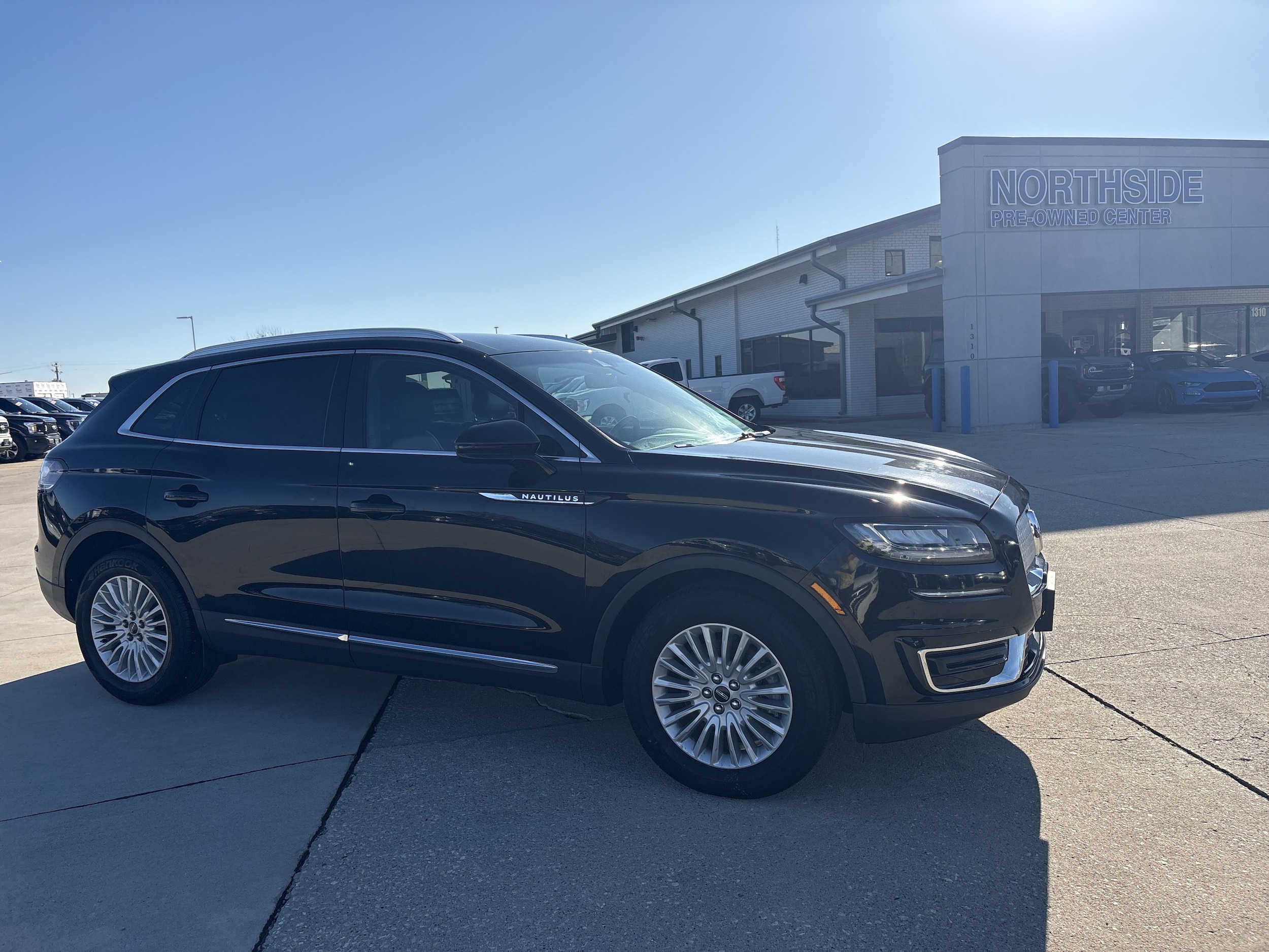 Used 2019 Lincoln Nautilus Base with VIN 2LMPJ6J93KBL47318 for sale in Effingham, IL