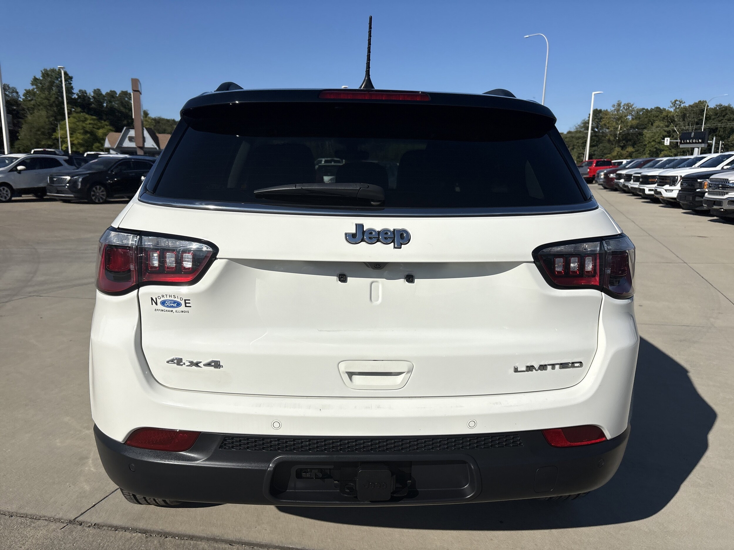 2017 Jeep Compass Limited photo 4