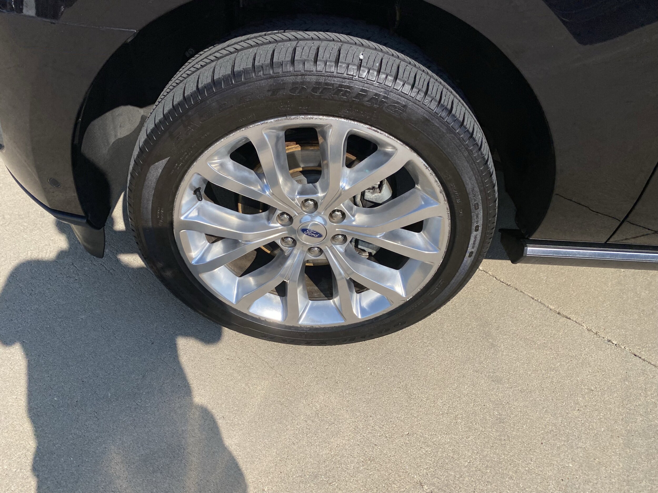 2019 Ford Expedition MAX Limited photo 2