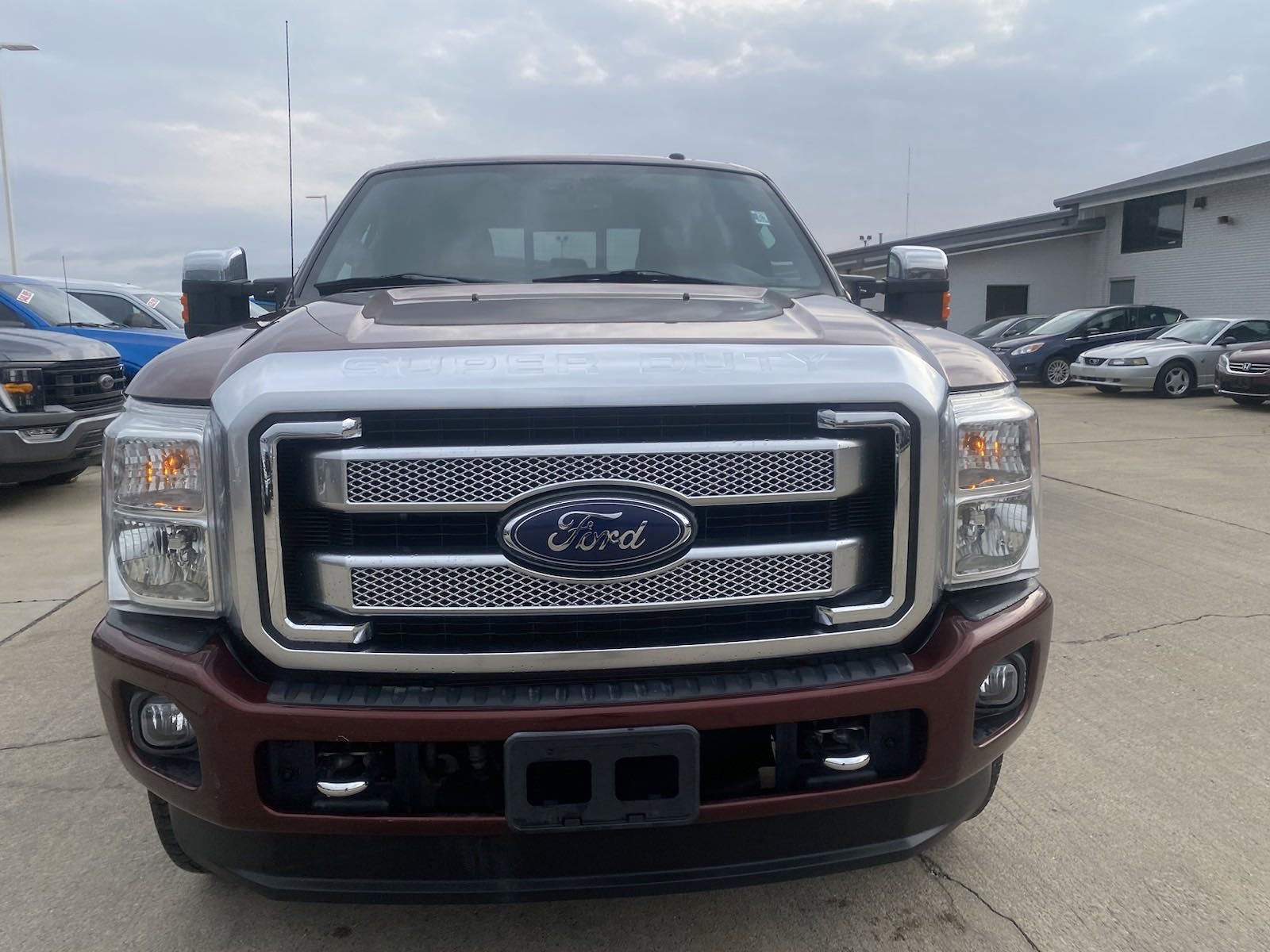 Used 2015 Ford F-350 Super Duty Lariat with VIN 1FT8W3BT5FEB31334 for sale in Effingham, IL
