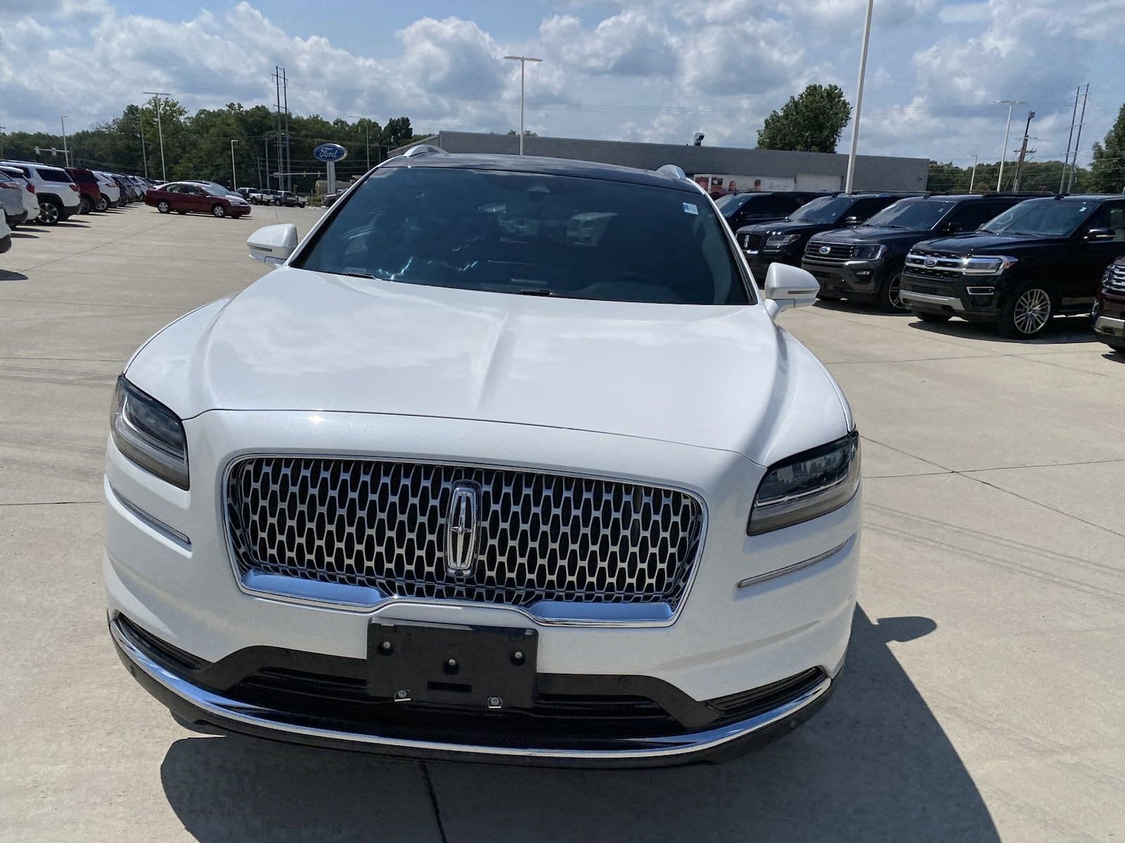 Used 2022 Lincoln Nautilus Reserve with VIN 2LMPJ6K95NBL13173 for sale in Effingham, IL