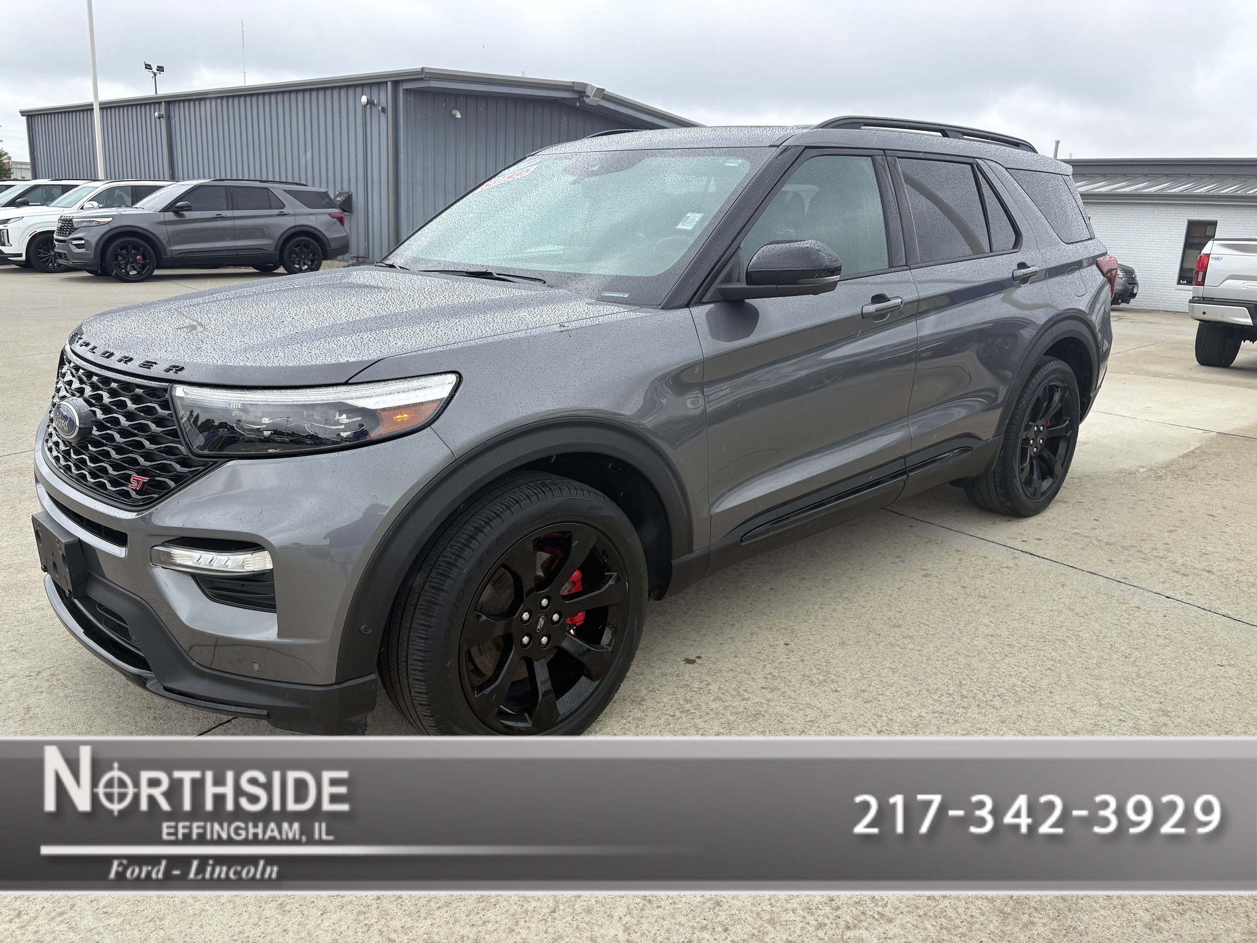 2021 Ford Explorer ST's photo