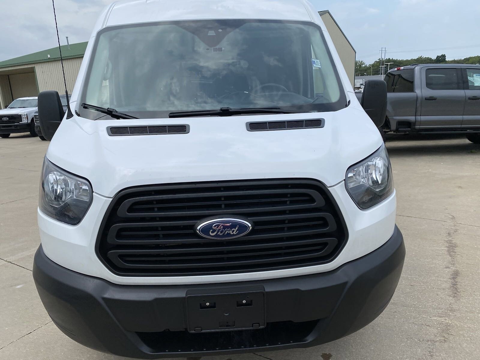 Used 2019 Ford Transit Van Base with VIN 1FTYE1CM1KKB43040 for sale in Effingham, IL