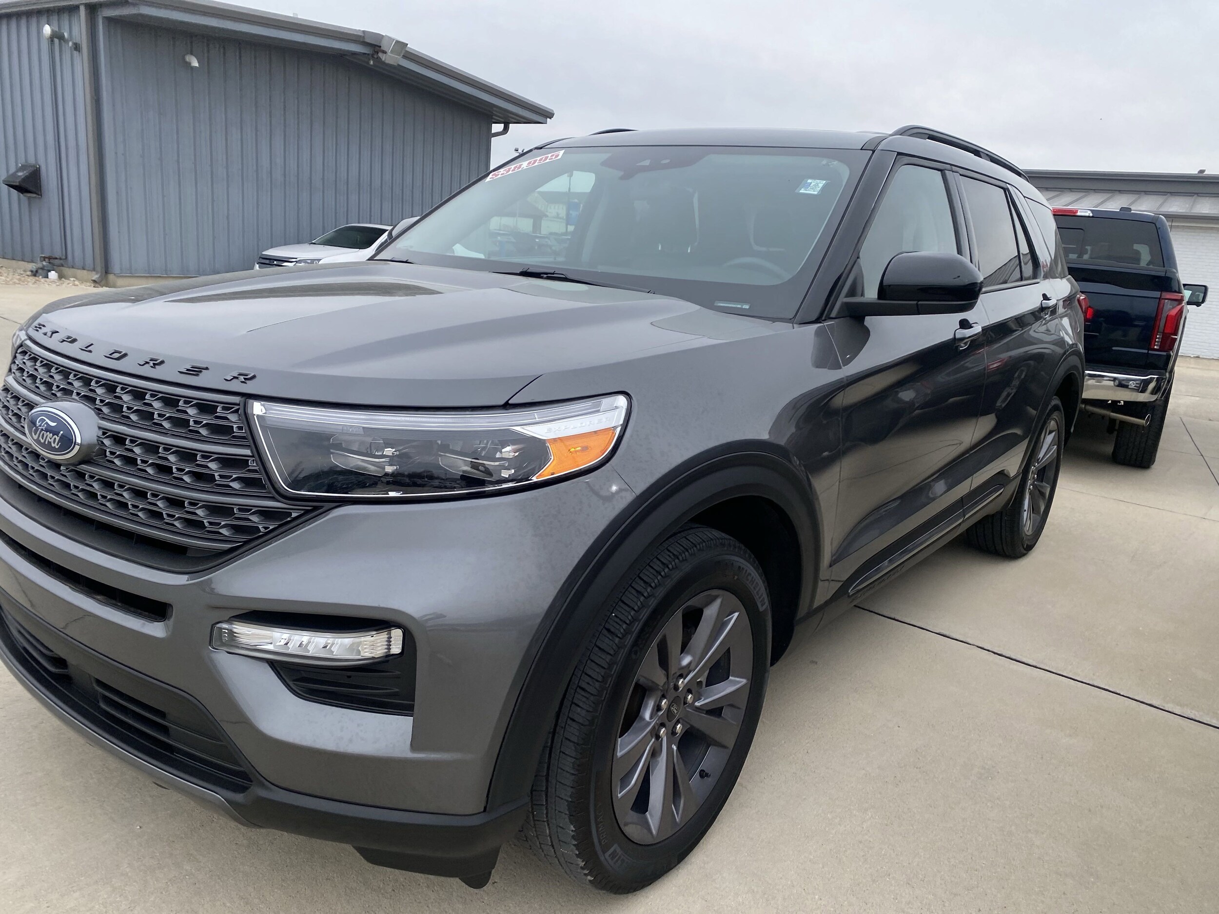 Used 2023 Ford Explorer XLT with VIN 1FMSK8DH3PGA41964 for sale in Effingham, IL