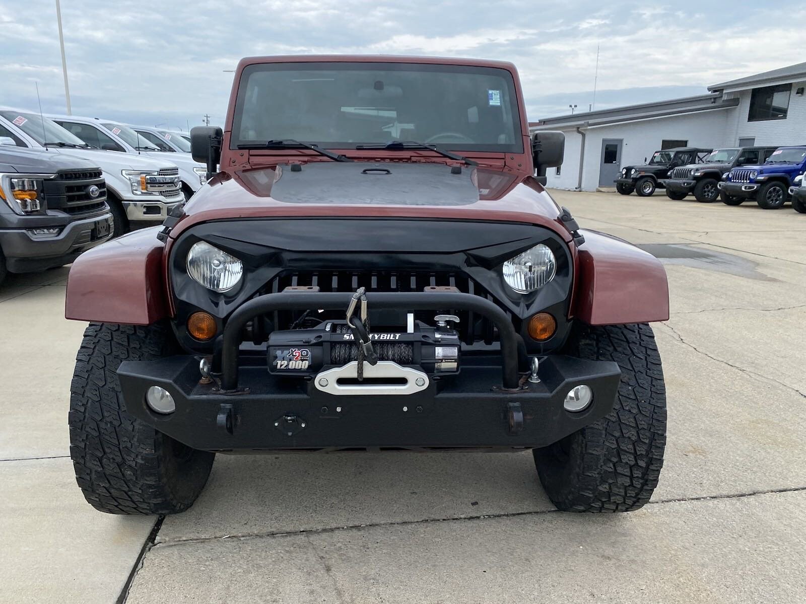 Used 2010 Jeep Wrangler Unlimited Sahara with VIN 1J4BA5H10AL139622 for sale in Effingham, IL