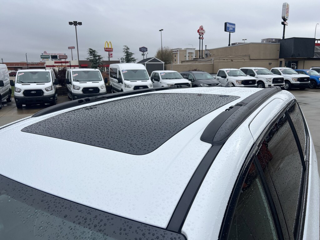 Used 2025 Chrysler Pacifica Limited Van Passenger Van