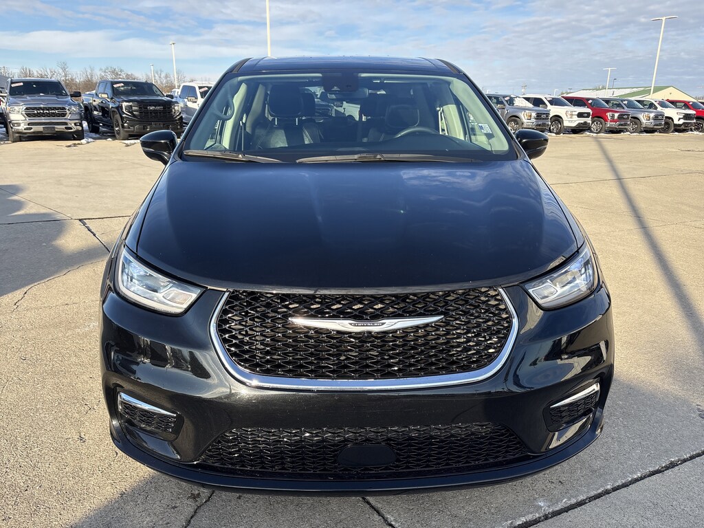 Used 2024 Chrysler Pacifica Touring L Van Passenger Van