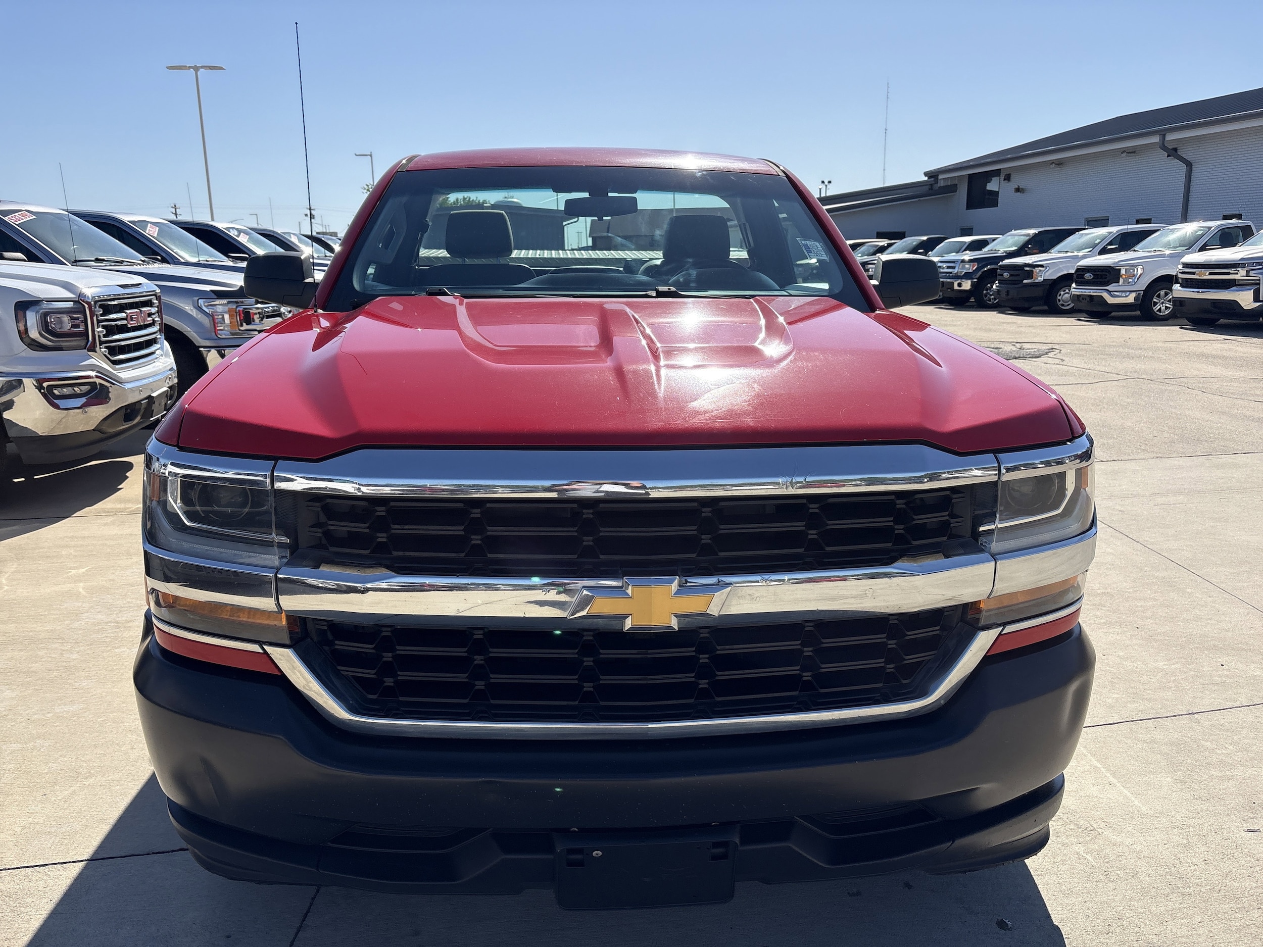 Used 2018 Chevrolet Silverado 1500 Work Truck 1WT with VIN 1GCNCNEH4JZ291835 for sale in Effingham, IL