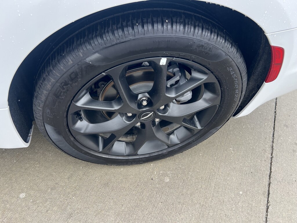 Used 2025 Chrysler Pacifica Limited Van Passenger Van