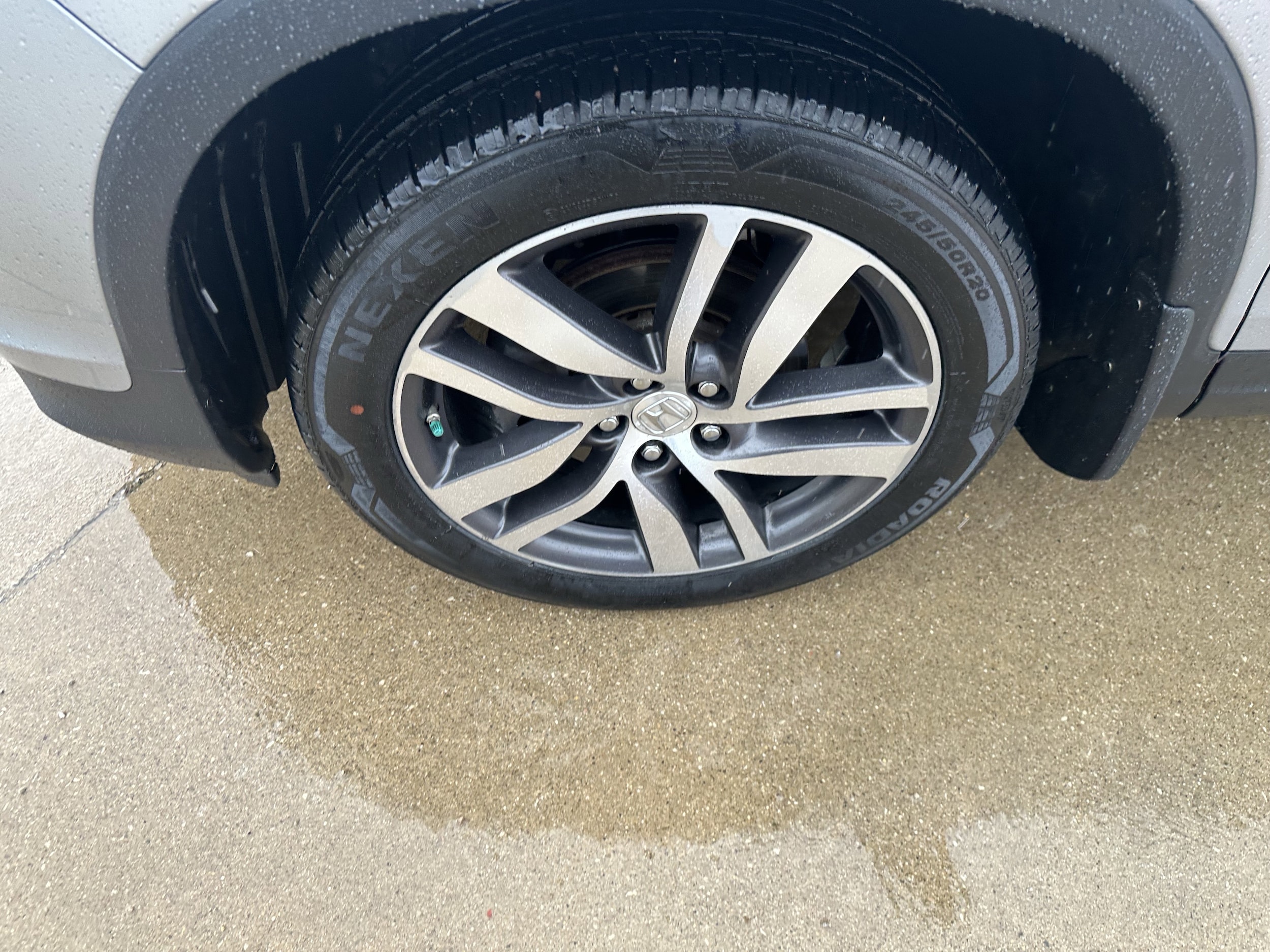 Used 2017 Honda Pilot Touring with VIN 5FNYF6H93HB006864 for sale in Effingham, IL