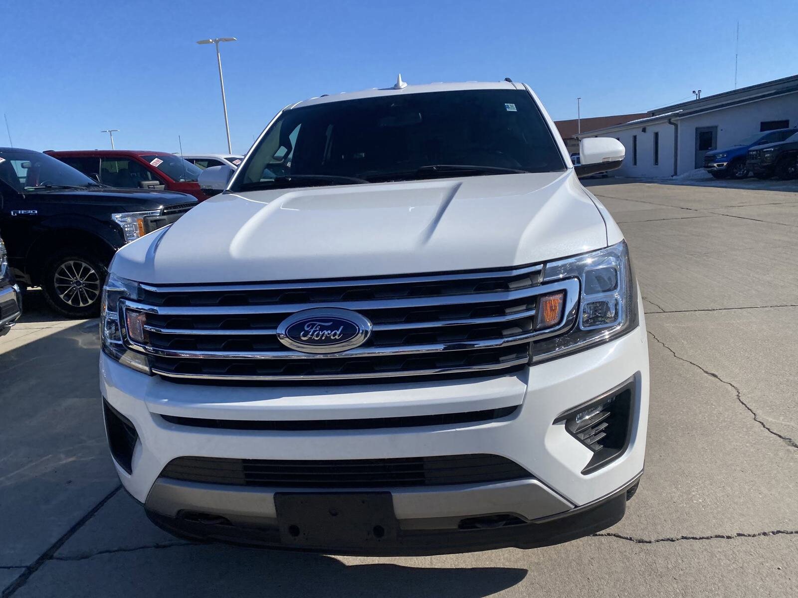 Used 2020 Ford Expedition XLT with VIN 1FMJK1JT9LEA24992 for sale in Effingham, IL