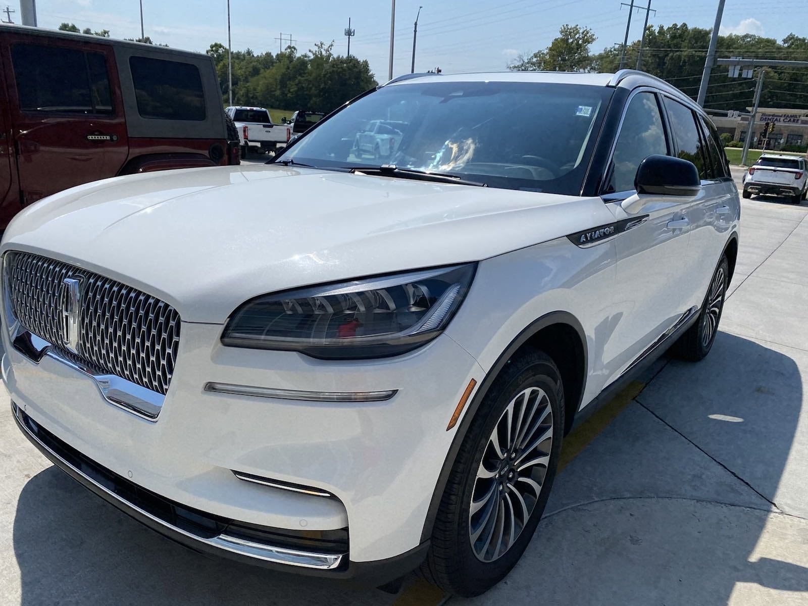 Used 2022 Lincoln Aviator Base with VIN 5LM5J6XCXNGL22402 for sale in Effingham, IL