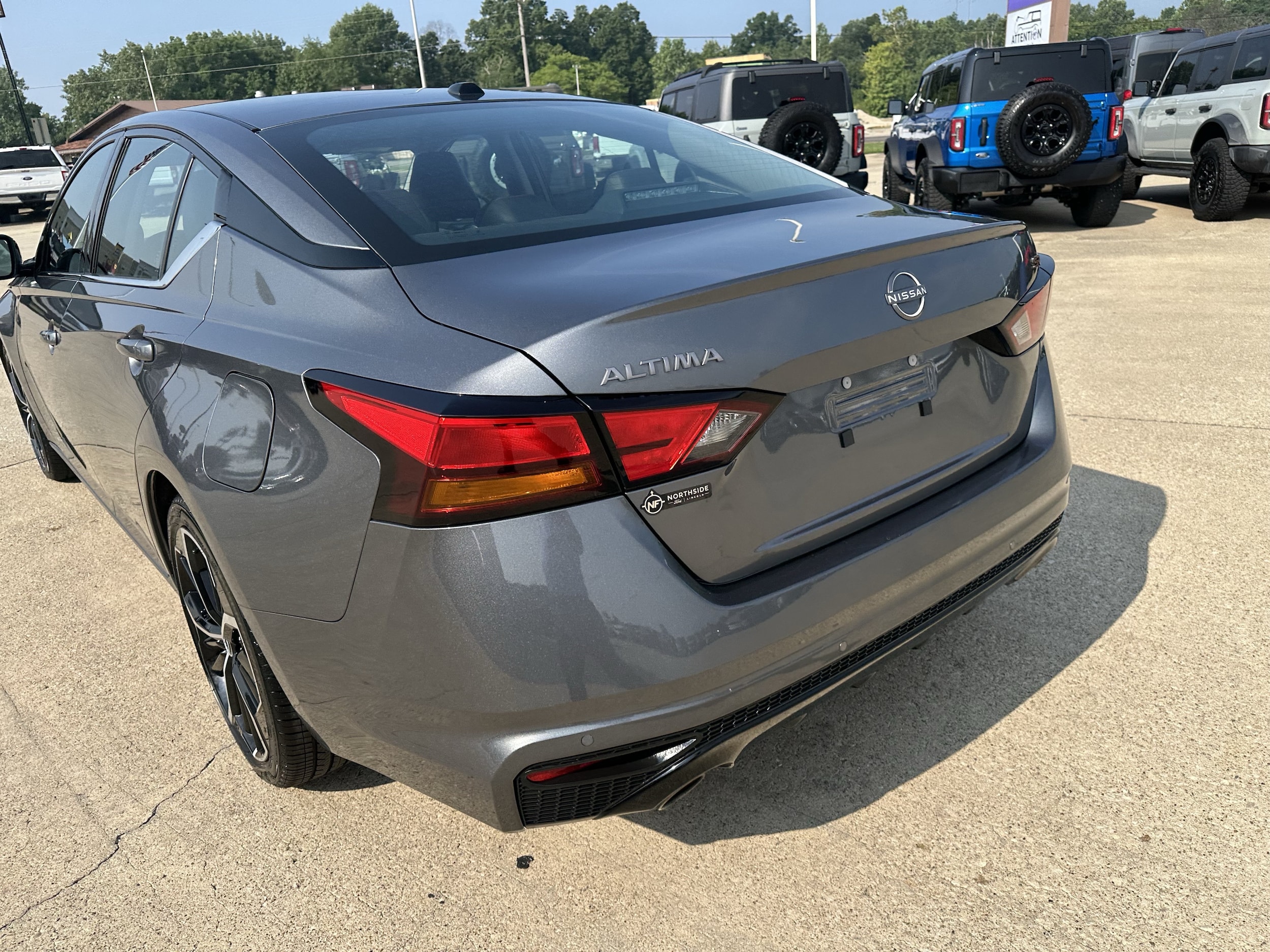 2026 Nissan Altima SR - Photo 9