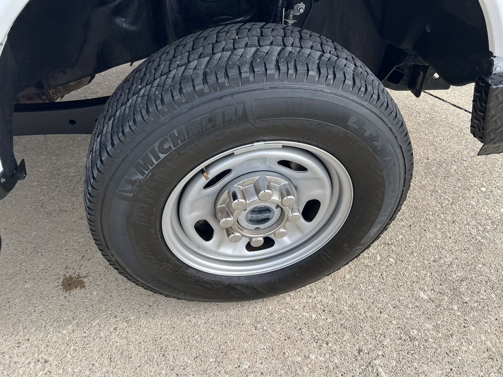 Used 2022 Ford F-250 Super Duty XL with VIN 1FT7W2B63NEG40028 for sale in Effingham, IL