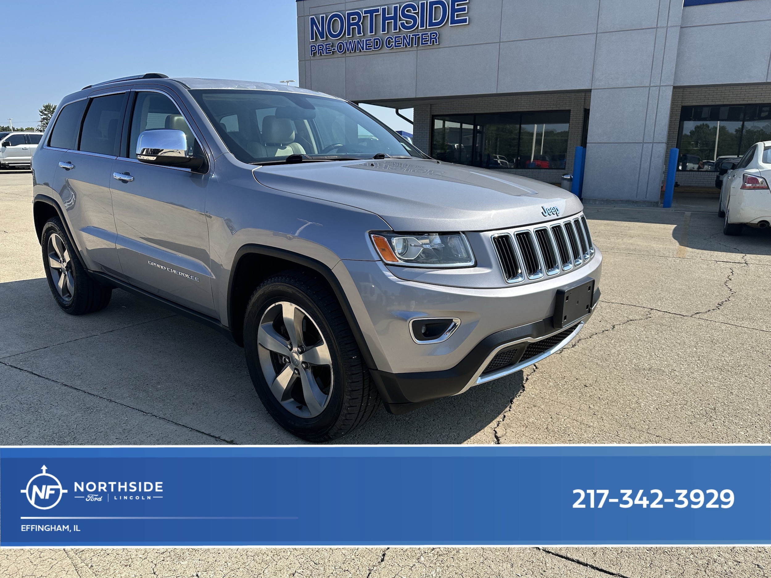 Used 2014 Jeep Grand Cherokee Limited with VIN 1C4RJFBT4EC150956 for sale in Effingham, IL