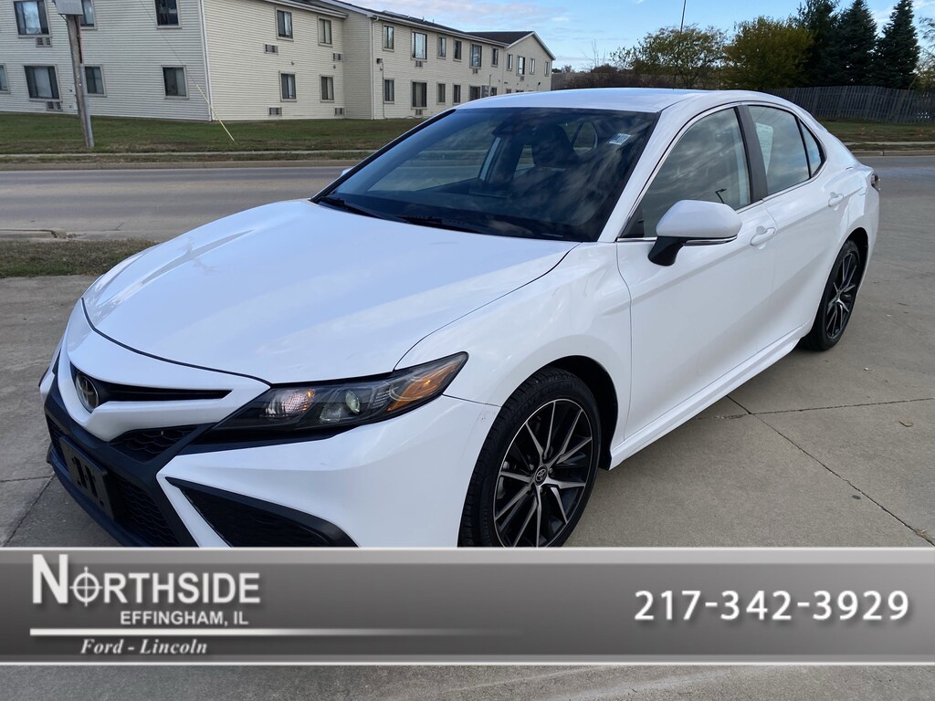 Used 2024 Toyota Camry SE Sedan