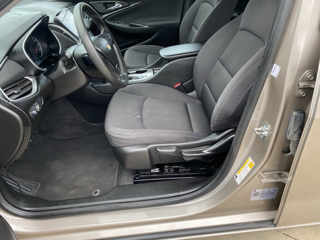 Used 2024 Chevrolet Malibu LS w/1LS Sedan