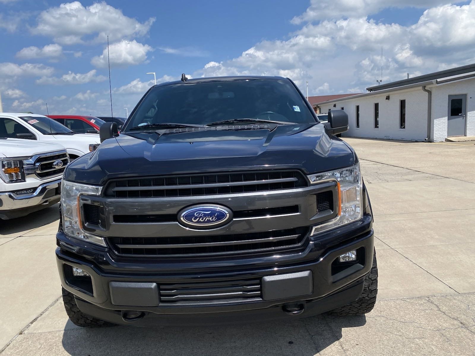 Used 2020 Ford F-150 XLT with VIN 1FTEW1E53LKD26186 for sale in Effingham, IL