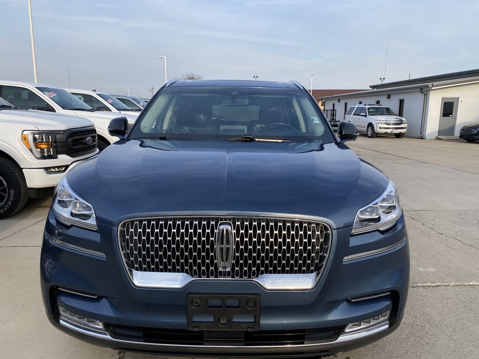 Used 2020 Lincoln Aviator Reserve with VIN 5LM5J7XC0LGL05594 for sale in Effingham, IL