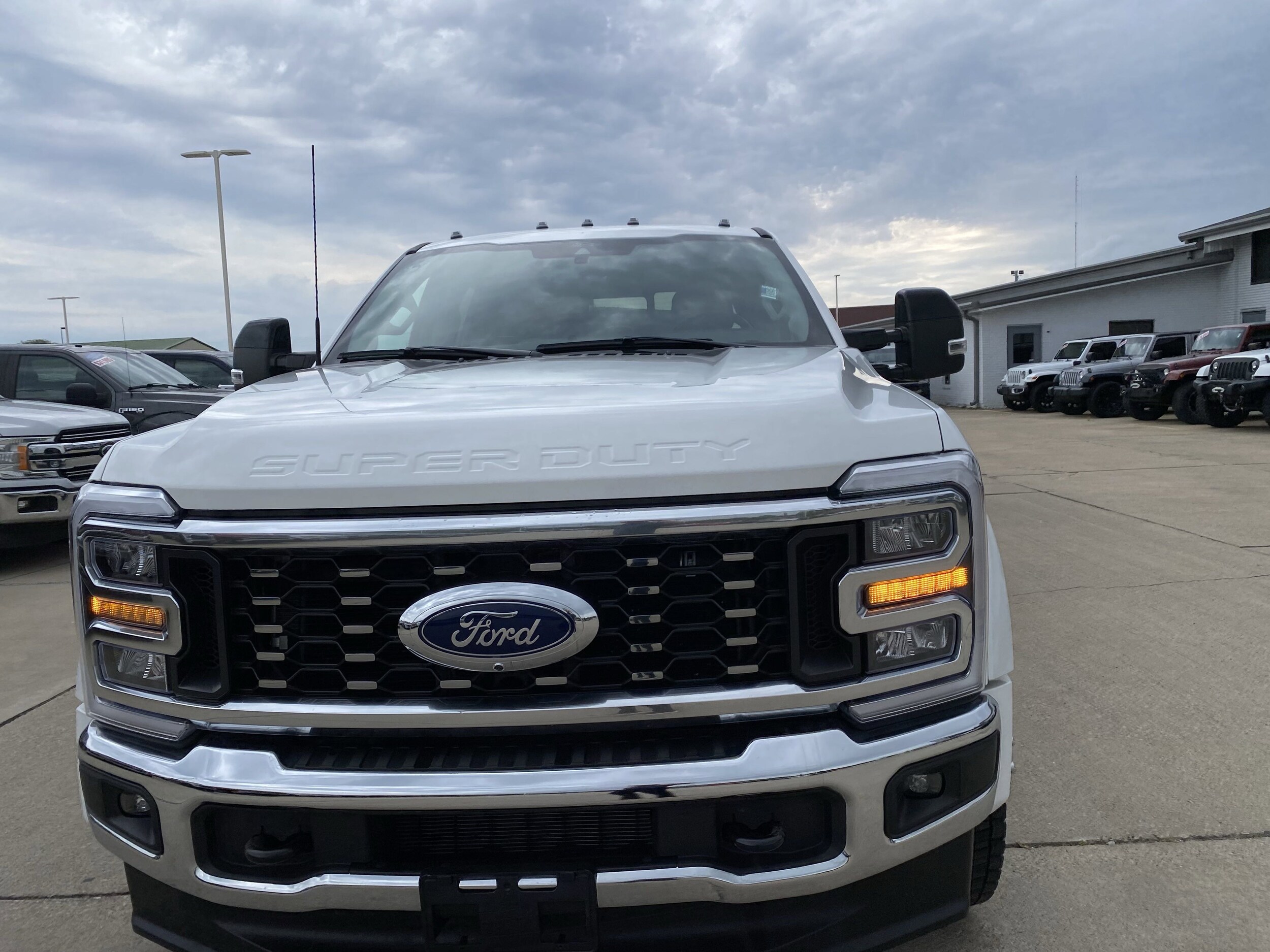 Used 2024 Ford F-450 Super Duty Lariat with VIN 1FT8W4DM0RED66062 for sale in Effingham, IL