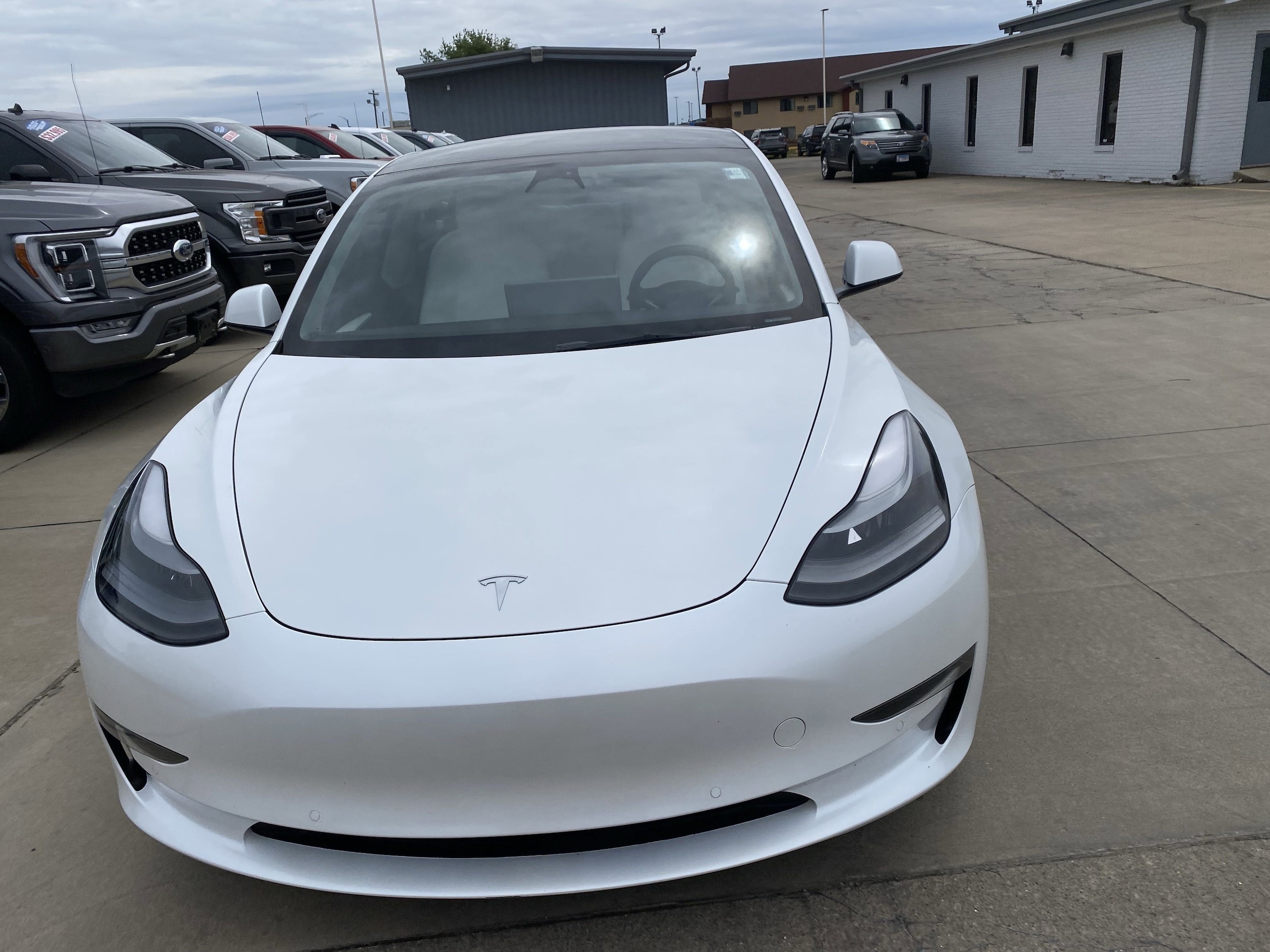 Used 2022 Tesla Model 3 Long Range with VIN 5YJ3E1EB7NF197367 for sale in Effingham, IL