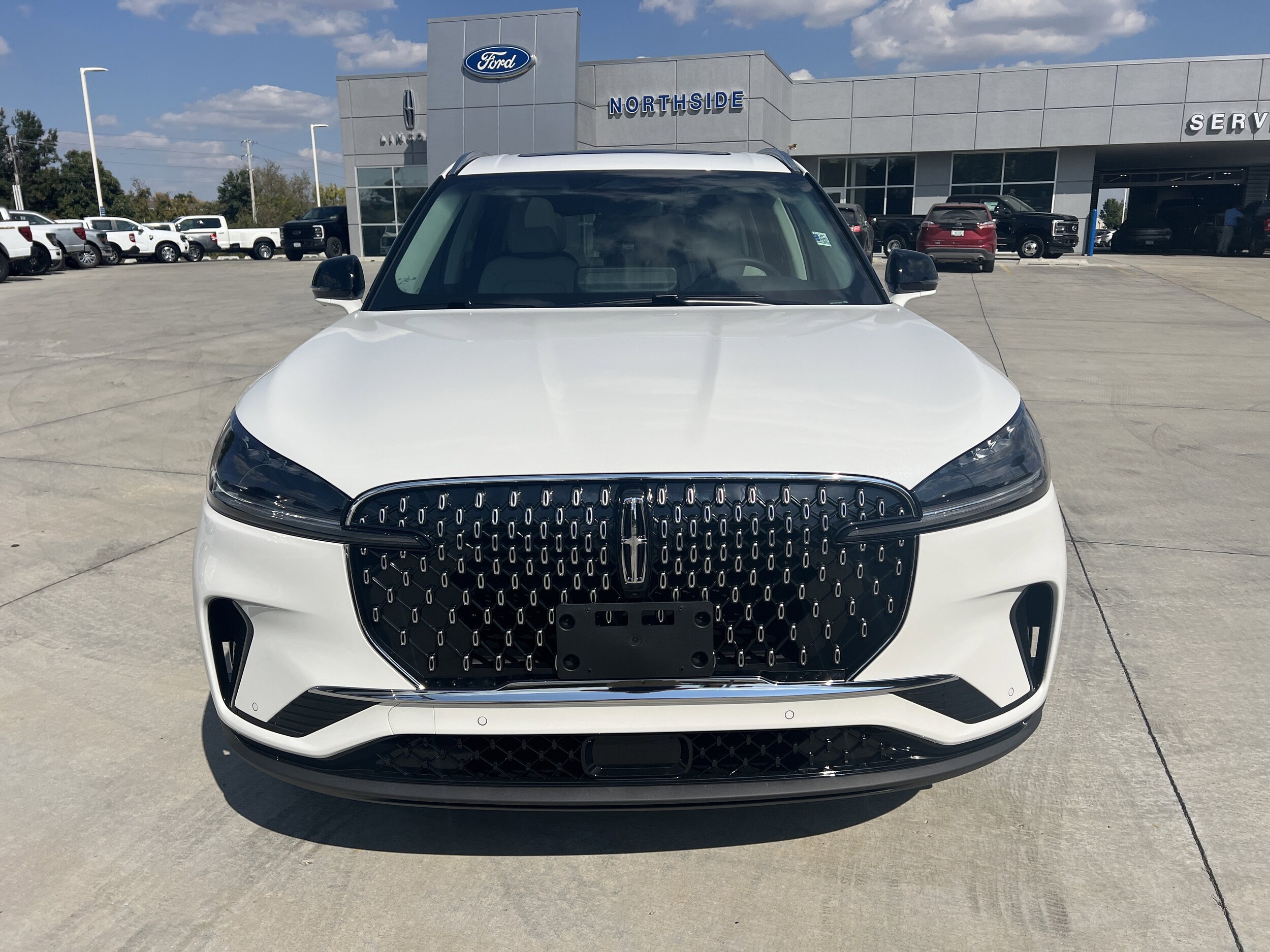 2025 Lincoln Aviator Premiere photo 3