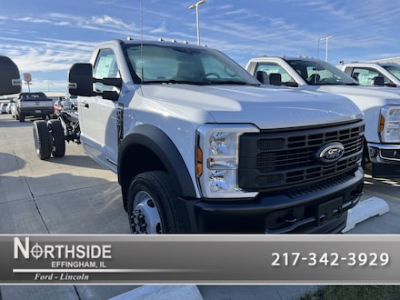 2025 Ford F-450 Chassis Truck Regular Cab
