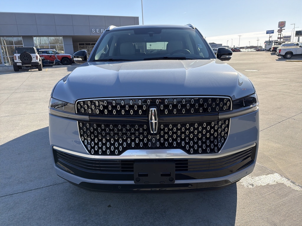 2026 Lincoln Navigator Reserve photo 2