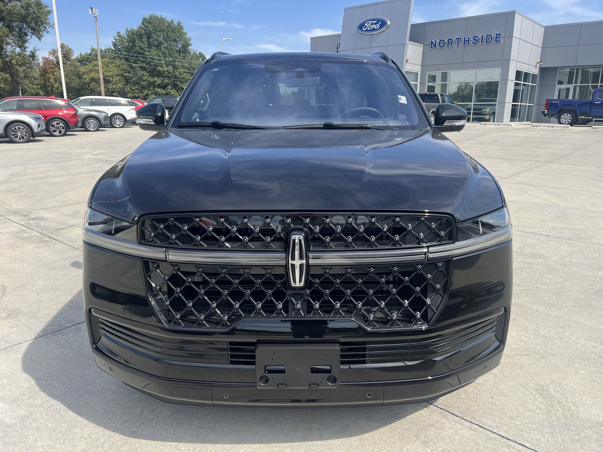 2025 Lincoln Navigator Reserve photo 3