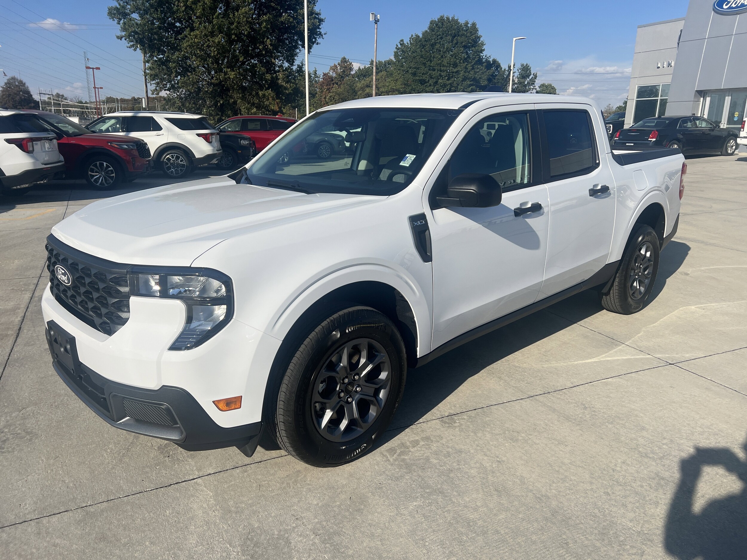 2025 Ford Maverick XLT photo 3