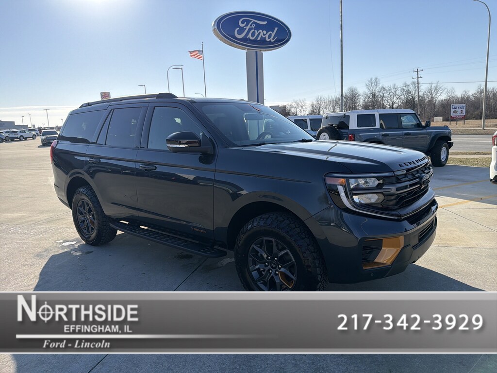 2026 Ford Expedition photo 2