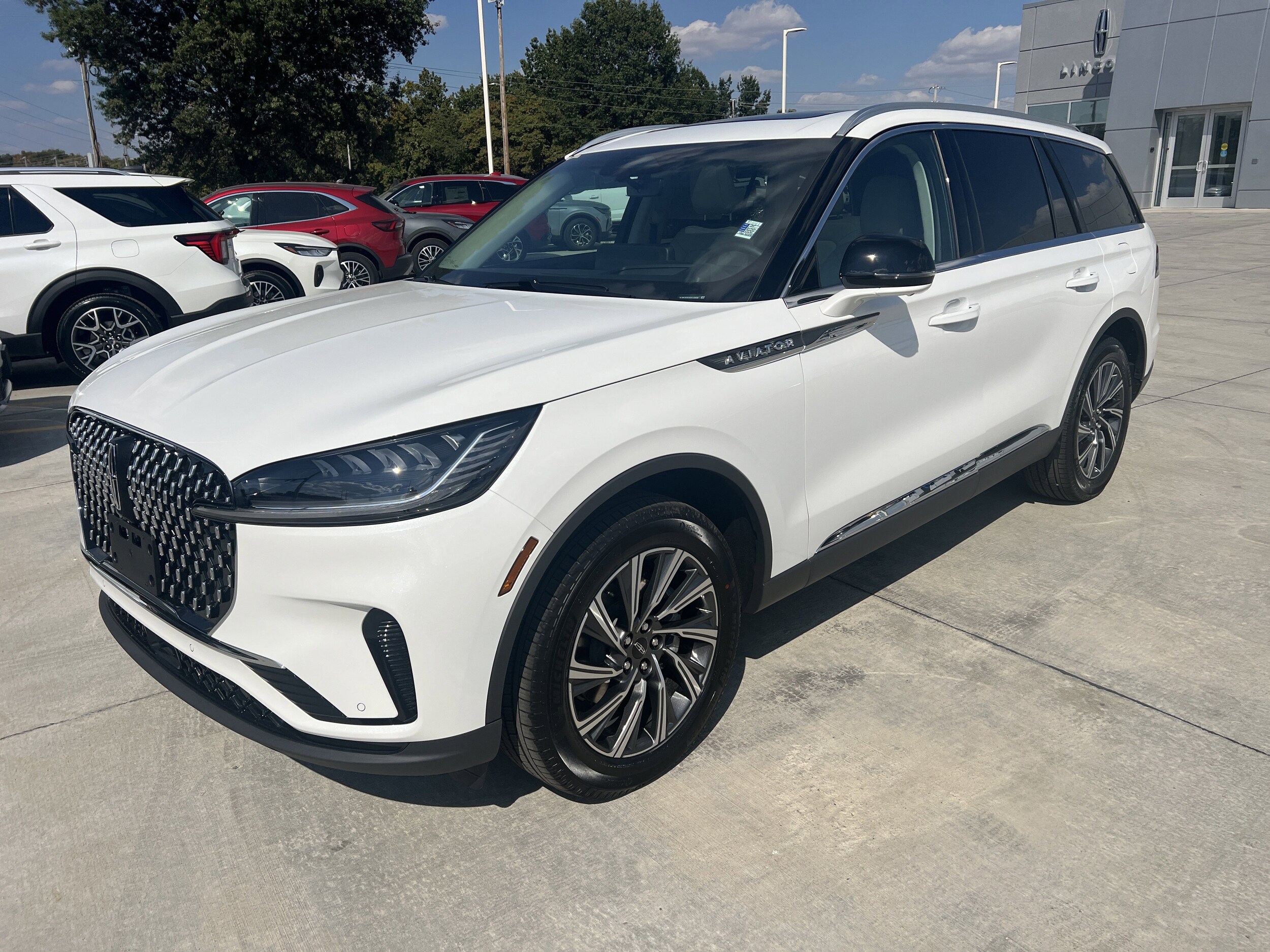 2025 Lincoln Aviator Premiere photo 4
