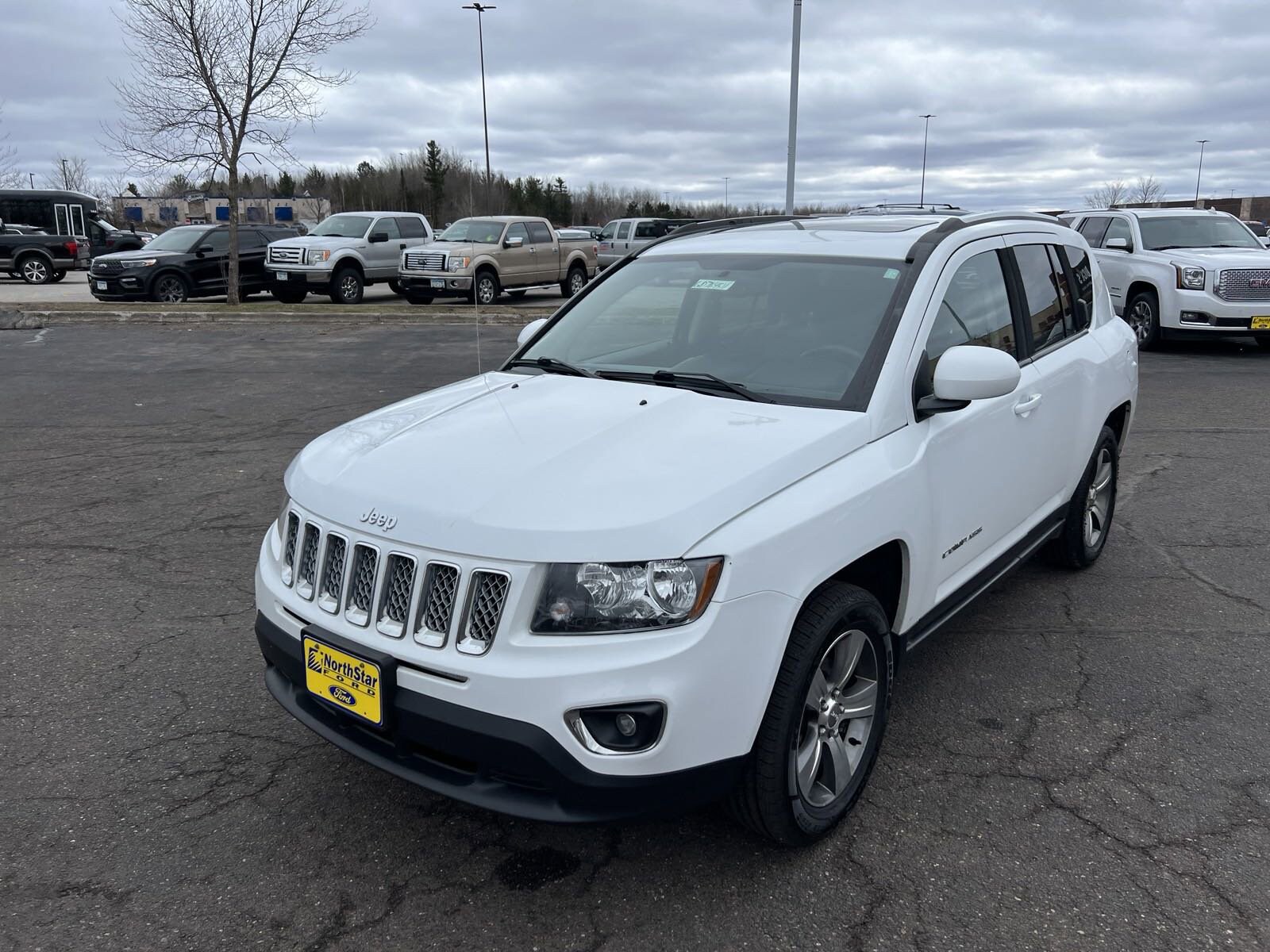 Used 2016 Jeep Compass High Altitude with VIN 1C4NJDEB8GD764511 for sale in Duluth, Minnesota