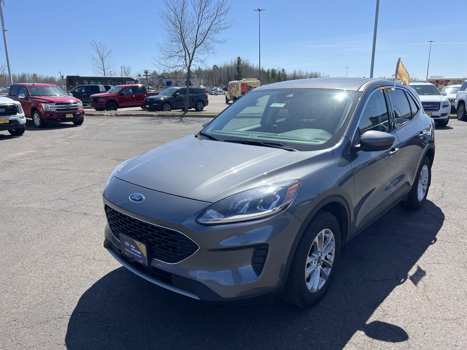 Used 2021 Ford Escape SE with VIN 1FMCU9G63MUA18518 for sale in Duluth, Minnesota