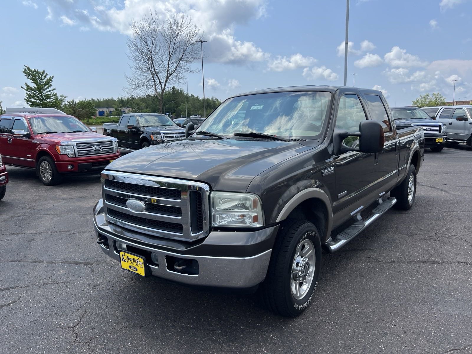 Used 2005 Ford F-250 Super Duty Lariat with VIN 1FTSW21P15EC11636 for sale in Duluth, Minnesota