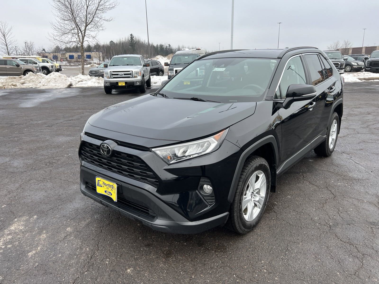 Used 2019 Toyota RAV4 XLE with VIN 2T3P1RFV6KW078185 for sale in Duluth, Minnesota