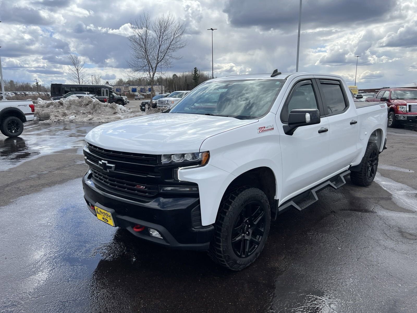 Used 2021 Chevrolet Silverado 1500 LT Trail Boss with VIN 3GCPYFED2MG218710 for sale in Duluth, Minnesota