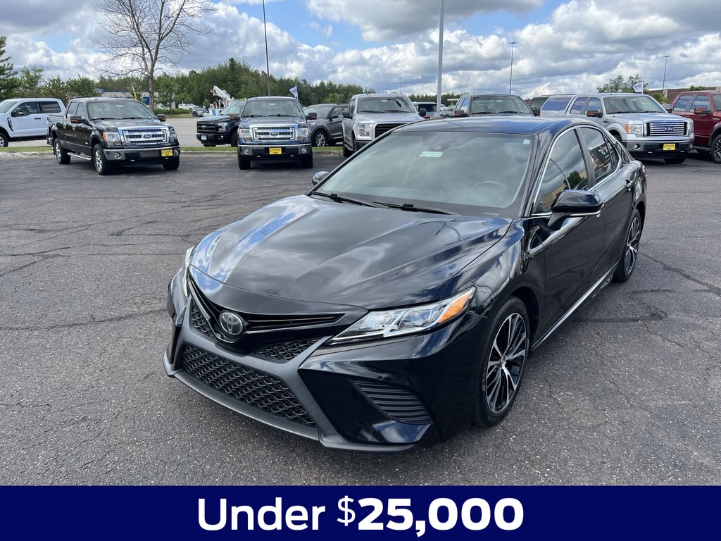 Used 2019 Toyota Camry SE with VIN 4T1B11HK3KU749223 for sale in Duluth, MN