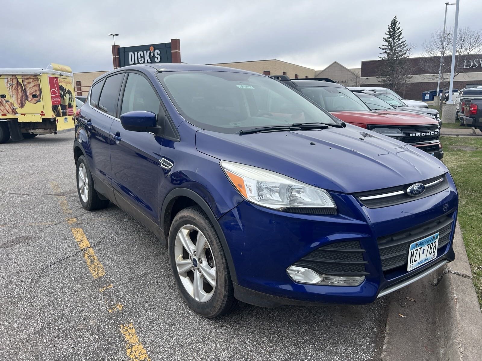 Used 2016 Ford Escape SE with VIN 1FMCU9G92GUB98945 for sale in Duluth, Minnesota