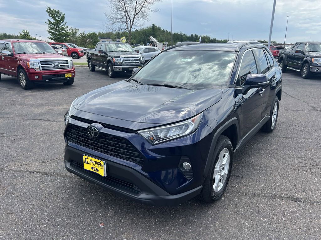 Used 2020 Toyota RAV4 XLE with VIN 2T3P1RFVXLC128671 for sale in Duluth, Minnesota