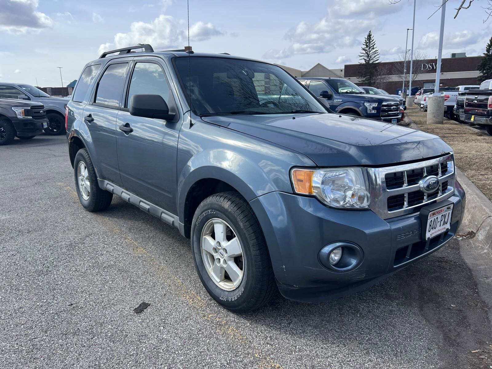 Used 2010 Ford Escape XLT with VIN 1FMCU9DGXAKA10422 for sale in Duluth, Minnesota