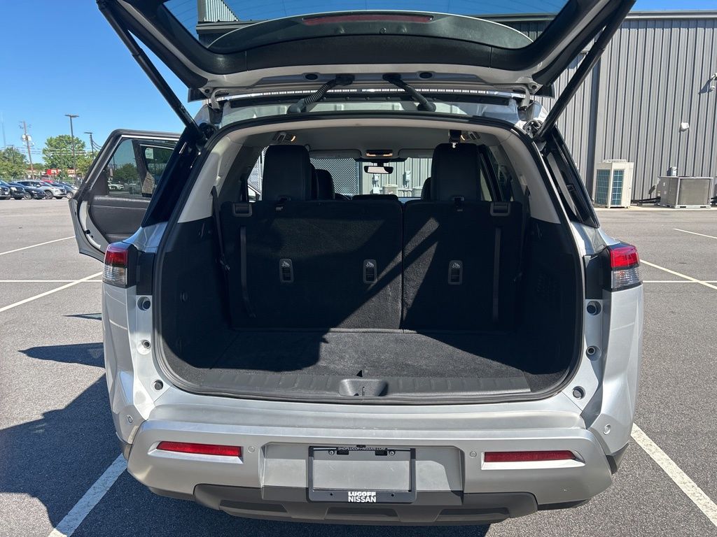 2025 Nissan Pathfinder SL - Photo 22