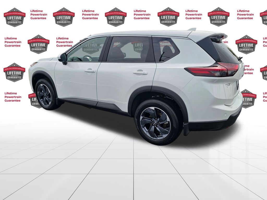 2026 Nissan Rogue SV photo 4