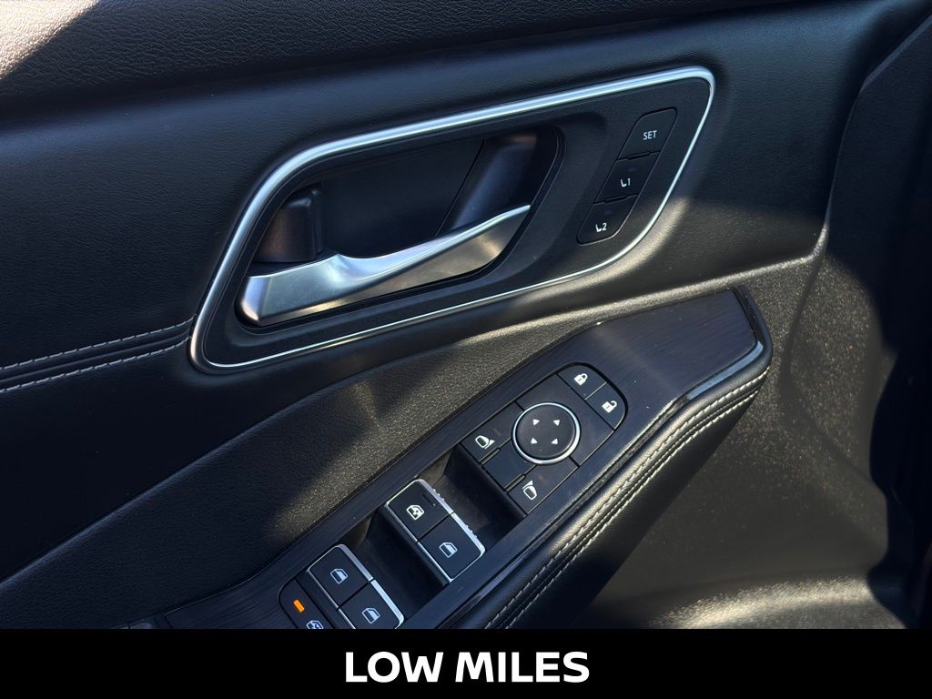 2025 Nissan Rogue Platinum - Photo 16