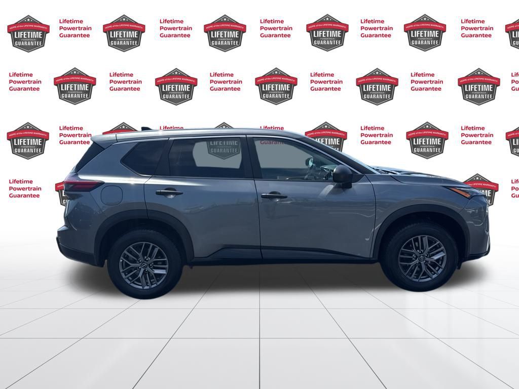 2024 Nissan Rogue S photo 4
