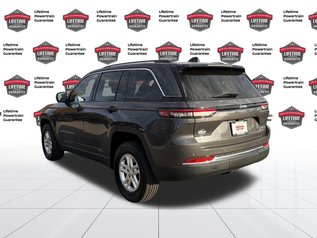 Used 2022 Jeep Grand Cherokee Laredo SUV